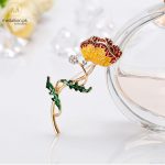 Trendy Retro Color Flower Shape Brooch Pin