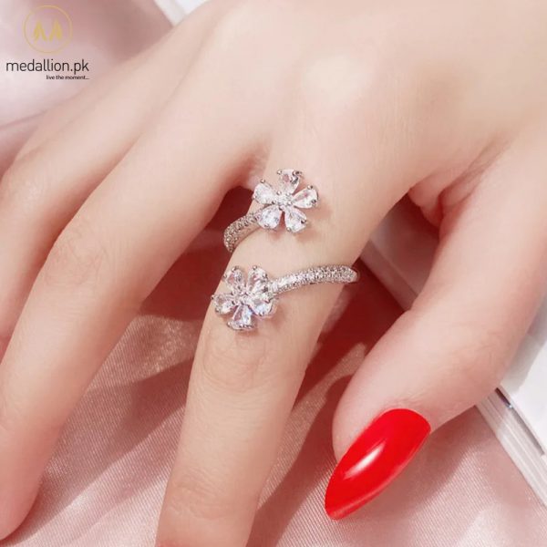Luxury White Gold Plated Flower Shape Cubic Zirconia Ring