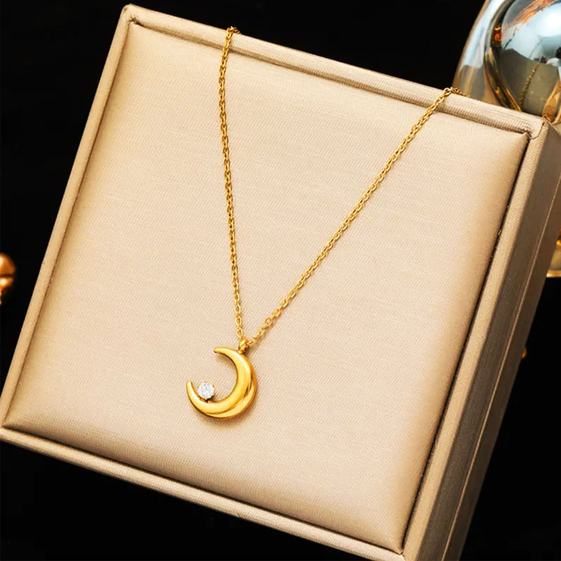 316L Stainless Steel Gold Plated Moon Zircon Necklace