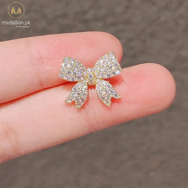 Trendy Cubic Zirconia Bow Style Lapel Pin