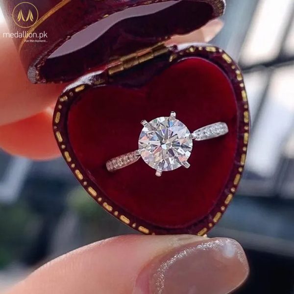 White Gold Plated Elegant AAA+ Zircon Ring White Gold Plated Elegant AAA+ Zircon Ring