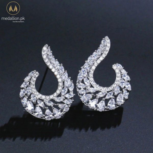 White Gold Plated Leaf Style Cubic Zirconia Stud Earrings White Gold Plated Leaf Style Cubic Zirconia Stud Earrings