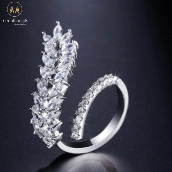 Trending White Gold Plated Leaf Style AAA+ CZ Ring Trending White Gold Plated Leaf Style AAA+ CZ Ring
